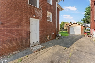 2409 Gilbert Ave NE, Canton, OH 44705 - photo 4