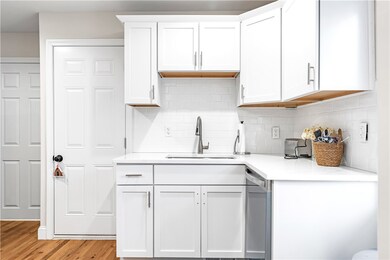 37 Warren Ave unit 1, Warren, RI 02885 - photo 5