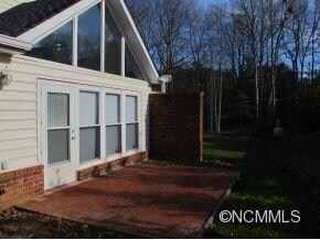 208 Forrestwood Ct, Hendersonville, NC 28792 - photo 3