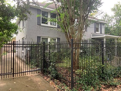 2406 Elmen St unit 2, Houston, TX 77019 - photo 7