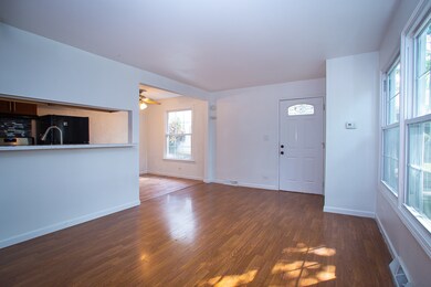 426 James Ct unit B, Glendale Heights, IL 60139 - photo 4