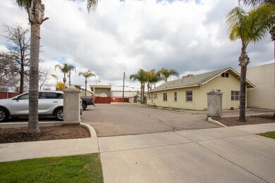 202 N L St, Tulare, CA 93274 - photo 5
