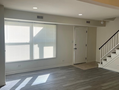 1381 N Glen Cir unit A, Aurora, IL 60506 - photo 3