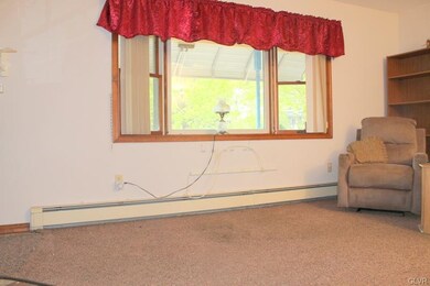 226 Oak St, Pen Argyl, PA 18072 - photo 6