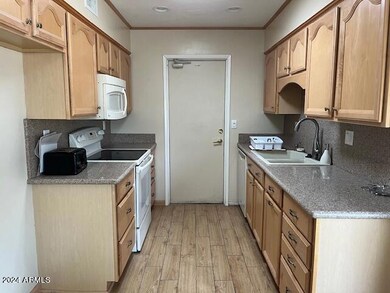 17614 N 104th Ave, Sun City, AZ 85373 - photo 4