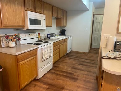 4426 SE Oakview Ct unit 4428 SE Oakview Ct, Topeka, KS 66609 - photo 2