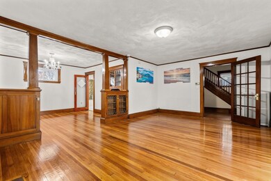 27 Taylor St, Quincy, MA 02170 - photo 5