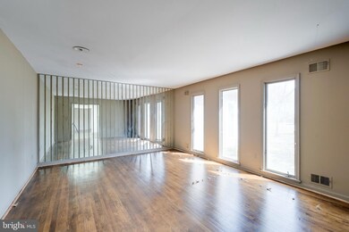 10108 Ormond Rd, Potomac, MD 20854 - photo 6