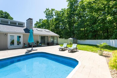 2 Erik St, MerriMacK, NH 03054 - photo 3