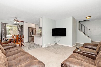 5-LivingRoom