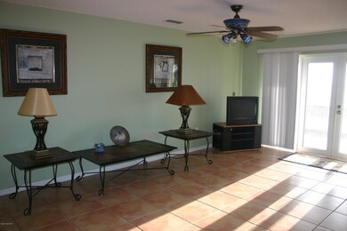 Living Area doors to Ocean