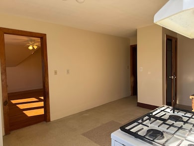 461 Howard Ave unit 3, New Haven, CT 06519 - photo 3