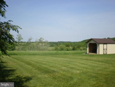 6739 Town Dr, Saint Thomas, PA 17252 - photo 4