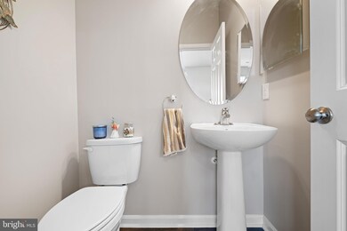 667 Mccomb Place, Claymont, DE 19703 - photo 3