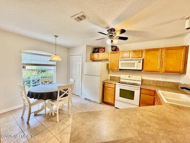 Kitchen WIth Eat-in Area