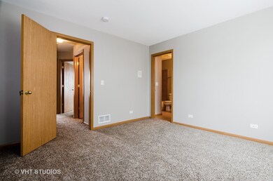 346 Evergreen Cir unit 346, Gilberts, IL 60136 - photo 6