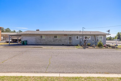 207 S Wendling St, Klamath Falls, OR 97601 - photo 2