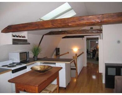 178 Pleasant St unit 3, Marblehead, MA 01945 - photo 2