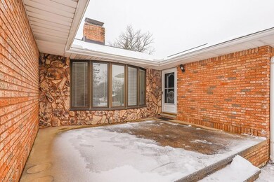 4025 Wallings Rd, North Royalton, OH 44133 - photo 2