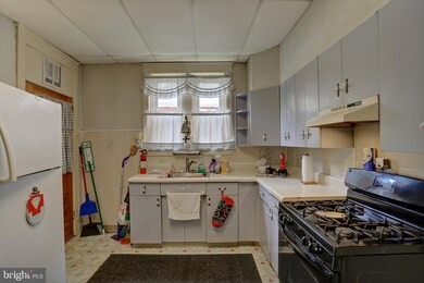 418 N 2nd St, Lemoyne, PA 17043 - photo 7