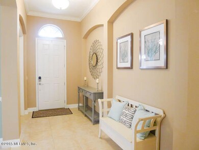 FOYER WITH NICES
