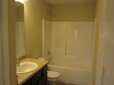 2933 E Madison Ave, Des Moines, IA 50317 - photo 5