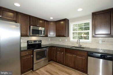 8439 Kings Meade Way, Columbia, MD 21046 - photo 5