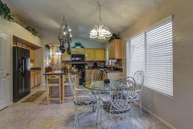 005_Dining Room