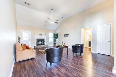 1187 Settlers Trail, Warner Robins, GA 31088 - photo 5