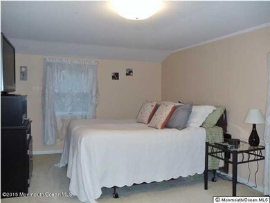 295 broad st master bdrm 201410031311236