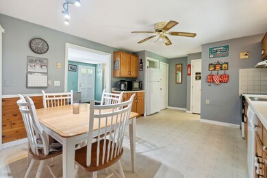 96 Granite St, Londonderry, NH 03053 - photo 4