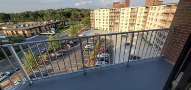 Charles River Towers unit 726, Watertown, MA 02472 - photo 6