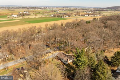 132 Maple Dr, New Holland, PA 17557 - photo 4