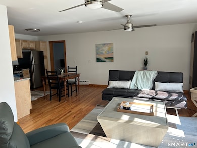 28 Sugar St unit B, Newtown, CT 06470 - photo 3