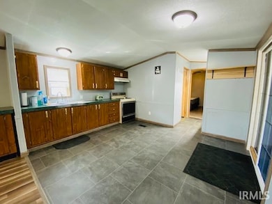 715 S 10th St, Petersburg, IN 47567 - photo 4