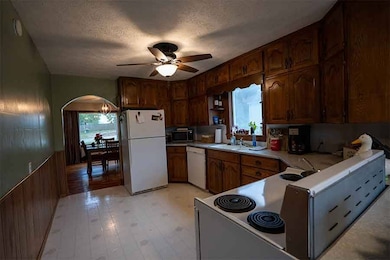 334 W Main St, Walnut Grove, MO 65770 - photo 3