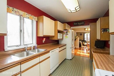 2415 53rd St, Des Moines, IA 50310 - photo 7