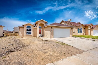 745 Desert Ash Dr, Horizon City, TX 79928 - photo 2