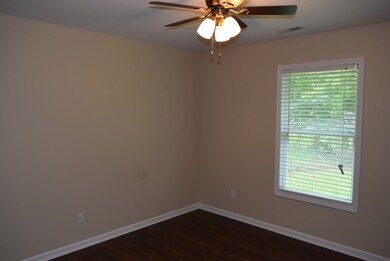 702 Vincent St, Manchester, TN 37355 - photo 7