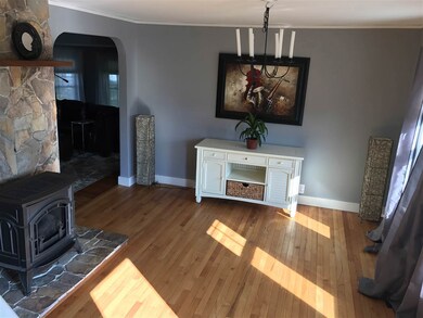 39 Pine Hill Ave, Nashua, NH 03064 - photo 3