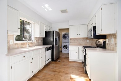 220 Lamplighter Ct SE, Marietta, GA 30067 - photo 6