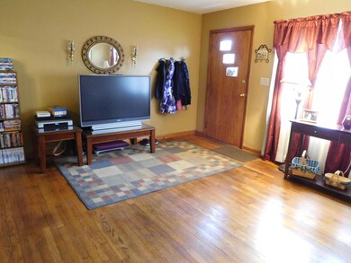 54 S. 36th St Living Room