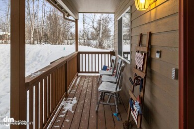 03-Front Porch_DMD_8164
