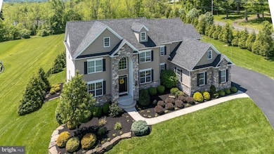 5392 Loux Dr, Doylestown, PA 18902 - photo 6