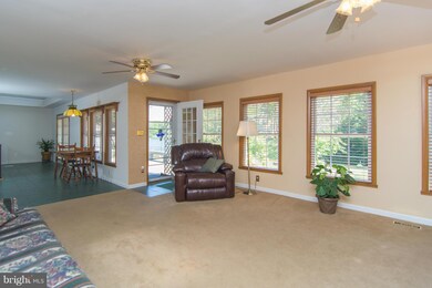 127 Jackpine Dr, Pasadena, MD 21122 - photo 6