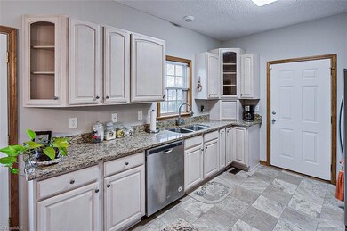 514 Honeysuckle Ridge, Asheboro, NC 27205 - photo 7