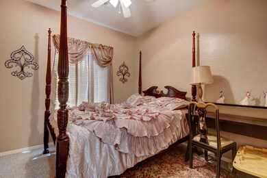 8008 S 53rd Ln-10