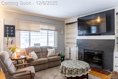 22799 Oakwood Ave, Eastpointe, MI 48021 - photo 2