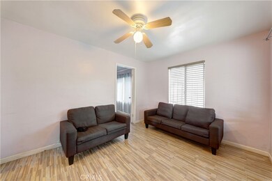 624 W Peach St, Compton, CA 90222 - photo 4