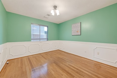 10827 Oak Bayou Ln, Houston, TX 77064 - photo 5